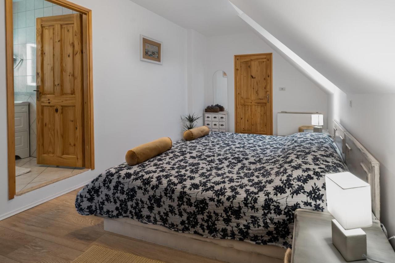 퓨지네 Sobe "Ela" B&B 외부 사진