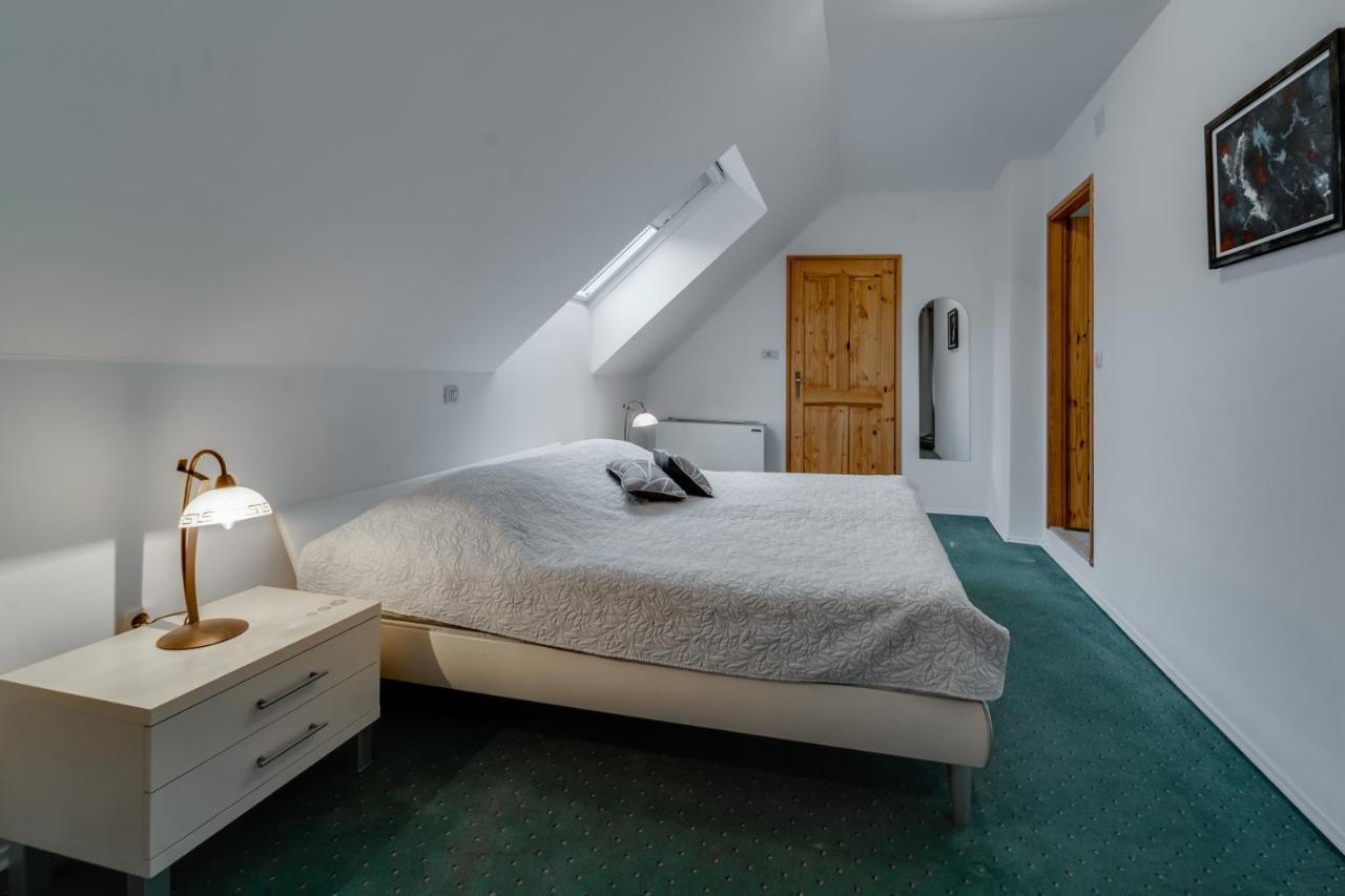 퓨지네 Sobe "Ela" B&B 외부 사진